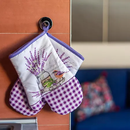 Milena-airconditioning & Private Parking Apartment