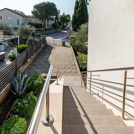 Apartament Milena-airconditioning & Private Parking Punat