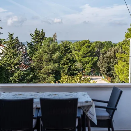 Apartment Milena-airconditioning & Private Parking