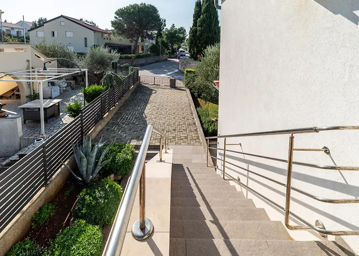 Apartament Milena-airconditioning & Private Parking Punat