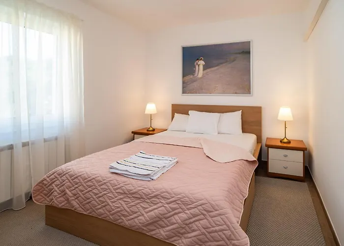 Milena-airconditioning & Private Parking Appartement *