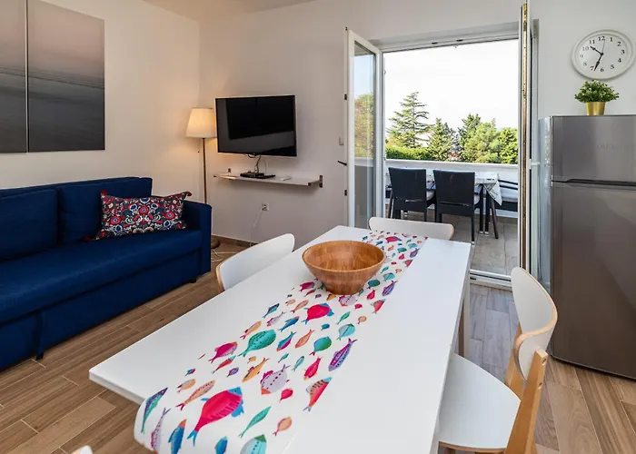 Milena-airconditioning & Private Parking